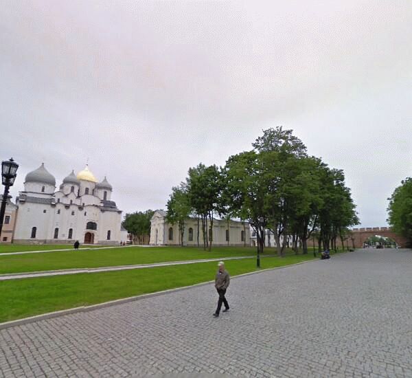 Отделение Сбербанка России по адресу ул. Большая Санкт-Петербургская,  13